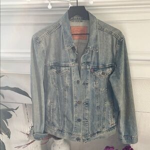 Levi's Men's Light Wash Denim Jacket